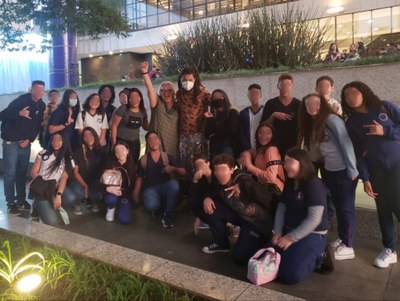 Escola leva alunos para assistirem a musical sobre Jackson do Pandeiro